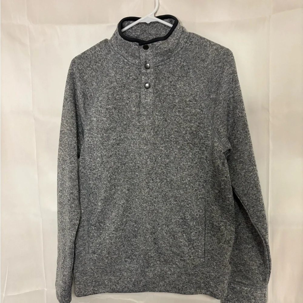 New with tags, men’s size small fleece jacket, #G917